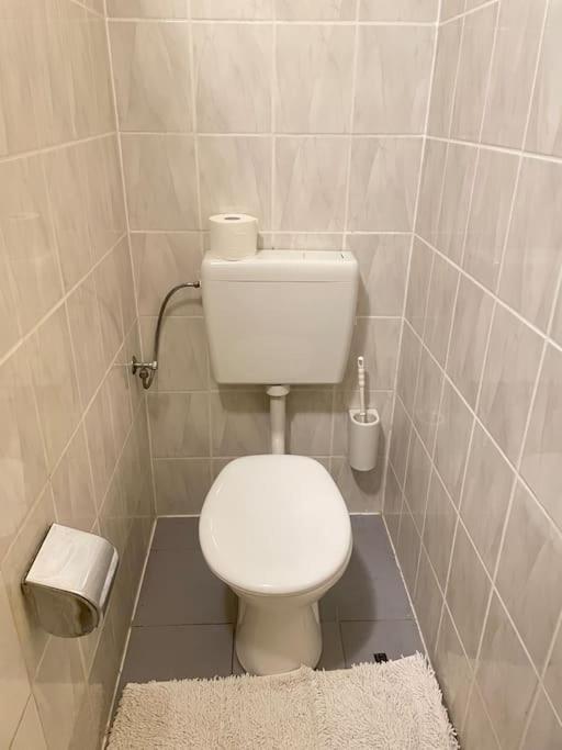 Apartamento Einzimmerwohnung + Dusche Und Wc